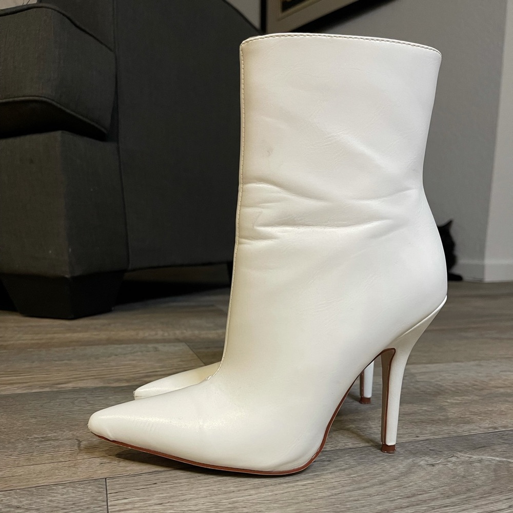 Azalea Wang White Booties
